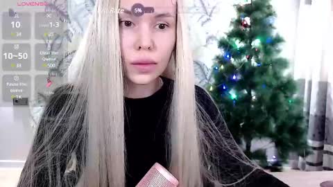 Snapshot of marmalade_fox chatting on January 24, 2025, 6:57 am Marmalade Fox online show from January 24, 2025, 6:57 am