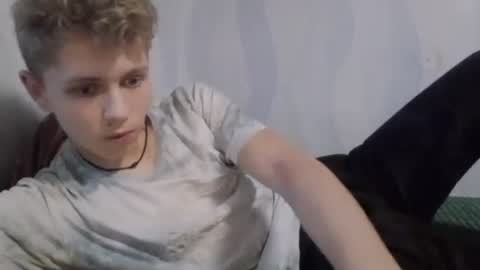 Snapshot of marmelad228 chatting on December 4, 2024, 6:33 am marmelad228 online show from December 4, 2024, 6:33 am