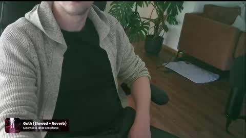 marnieccc online show from April 25, 2026, 2:47 pm