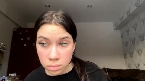 Giulia online show from December 3, 2025, 9:40 am