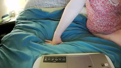 Snapshot of marriedcouple9 chatting on November 5, 2025, 5:18 am Jess and Nick online show from November 5, 2025, 5:18 am