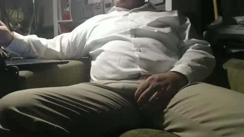 Snapshot of marrieddad19751975 chatting on February 12, 2025, 3:07 am only fans marrieddad19751975 online show from February 12, 2025, 3:07 am