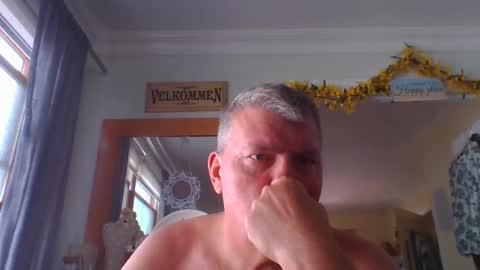 Snapshot of marriedguyold chatting on May 28, 2026, 4:26 pm marriedguyold online show from May 28, 2026, 4:26 pm