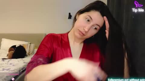 marrycolins online show from March 18, 2026, 2:37 am