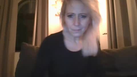 MaryGoRound online show from February 28, 2025, 11:12 pm