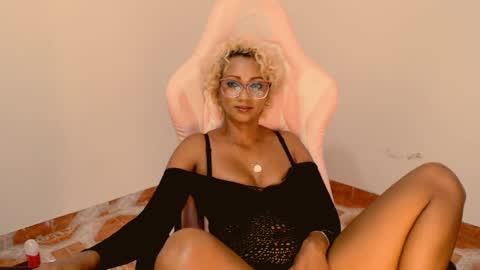 May online show from February 7, 2026, 8:01 pm