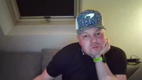 Snapshot of mars0481 chatting on December 15, 2024, 4:59 pm mars0481 online show from December 15, 2024, 4:59 pm