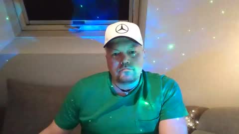 Snapshot of mars0481 chatting on December 4, 2025, 3:32 pm mars0481 online show from December 4, 2025, 3:32 pm