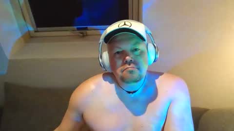 Snapshot of mars0481 chatting on December 14, 2025, 5:13 am mars0481 online show from December 14, 2025, 5:13 am