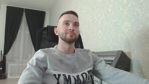 Snapshot of marselle_looker chatting on December 1, 2025, 4:23 pm Marselle online show from December 1, 2025, 4:23 pm