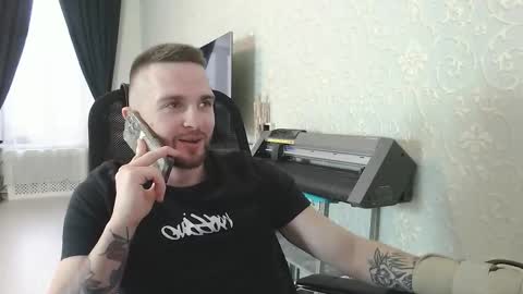 Snapshot of marselle_looker chatting on December 2, 2025, 10:42 am Marselle online show from December 2, 2025, 10:42 am