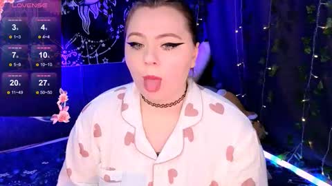 marshmallowbeauty_ online show from November 15, 2025, 6:15 pm