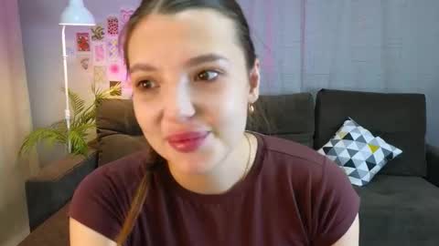 marshmelany online show from October 9, 2025, 1:47 am