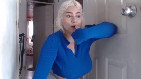 Marshmellouw online show from January 30, 2025, 7:48 pm