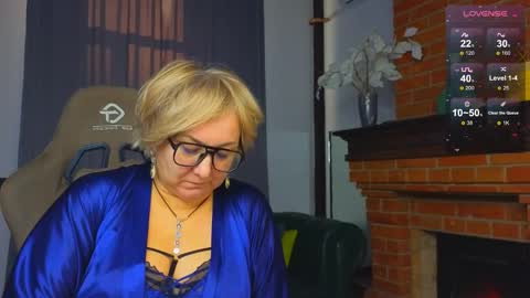 Snapshot of marta_wils chatting on October 22, 2025, 2:12 am marta_wils online show from October 22, 2025, 2:12 am