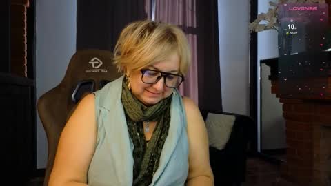 Snapshot of marta_wils chatting on October 25, 2025, 5:26 am marta_wils online show from October 25, 2025, 5:26 am