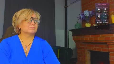 Snapshot of marta_wils chatting on November 3, 2025, 3:30 am marta_wils online show from November 3, 2025, 3:30 am