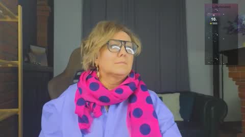 Snapshot of marta_wils chatting on December 3, 2025, 4:20 am marta_wils online show from December 3, 2025, 4:20 am