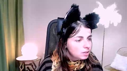 Snapshot of martaedams chatting on November 19, 2025, 6:35 am martaedams online show from November 19, 2025, 6:35 am