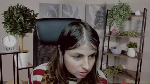 Snapshot of martaedams chatting on December 3, 2025, 6:32 am martaedams online show from December 3, 2025, 6:32 am