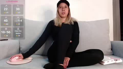 Snapshot of marthina_thompson chatting on May 26, 2026, 12:01 pm marthina thompson online show from May 26, 2026, 12:01 pm