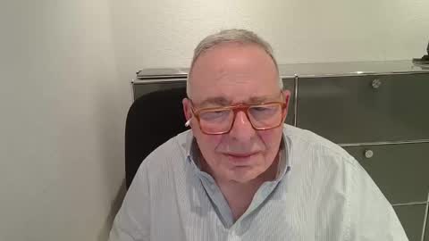 martin_1947 online show from January 18, 2026, 9:40 pm