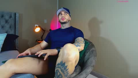Snapshot of martin_colby05 chatting on October 5, 2025, 9:13 pm ONLYFANS Sotoandres modelo independiente online show from October 5, 2025, 9:13 pm