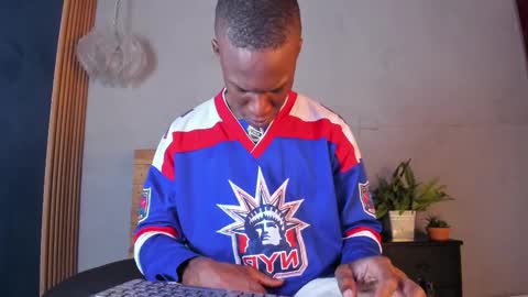 Martin online show from November 15, 2025, 7:32 pm