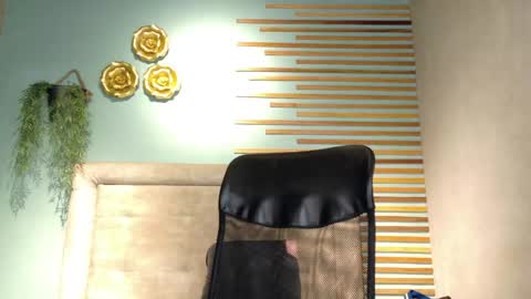 Snapshot of martin_killer chatting on June 7, 2026, 1:15 pm Martin online show from June 7, 2026, 1:15 pm