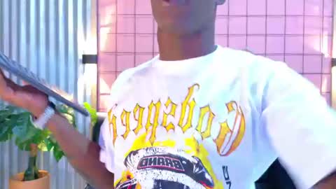 Snapshot of martin_killer chatting on July 14, 2026, 2:05 am Martin online show from July 14, 2026, 2:05 am