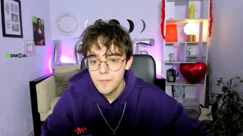 Snapshot of martin_neil chatting on February 6, 2026, 1:25 pm Martin online show from February 6, 2026, 1:25 pm