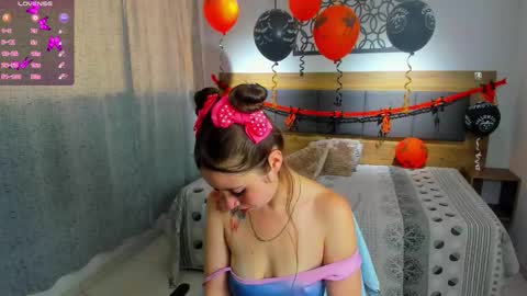  M A R T I N A  online show from October 21, 2025, 1:01 pm