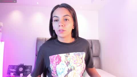 Snapshot of martina_mancinii chatting on December 24, 2024, 3:05 am Martina online show from December 24, 2024, 3:05 am