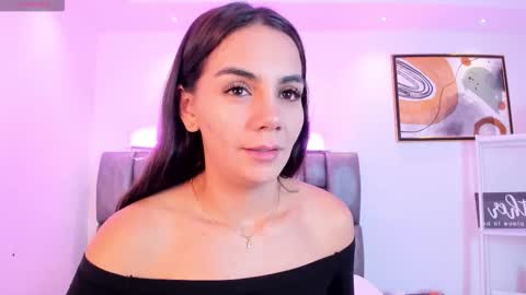 Snapshot of martina_mancinii chatting on November 8, 2025, 11:54 am Martina online show from November 8, 2025, 11:54 am