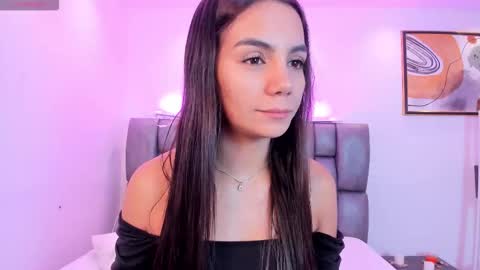 Snapshot of martina_mancinii chatting on November 11, 2025, 12:05 pm Martina online show from November 11, 2025, 12:05 pm