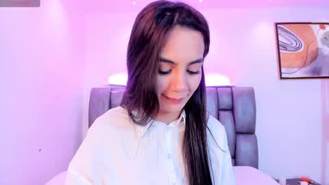 Snapshot of martina_mancinii chatting on November 15, 2025, 1:40 pm Martina online show from November 15, 2025, 1:40 pm