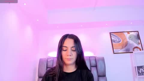 Snapshot of martina_mancinii chatting on November 19, 2025, 12:05 pm Martina online show from November 19, 2025, 12:05 pm