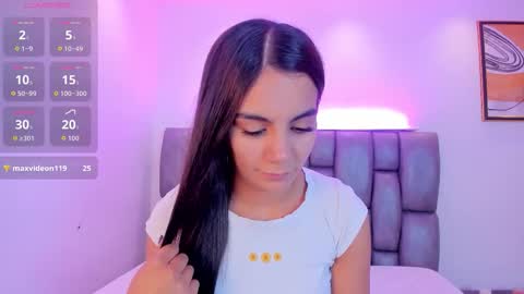 Snapshot of martina_mancinii chatting on December 3, 2025, 3:21 pm Martina online show from December 3, 2025, 3:21 pm