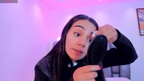 Snapshot of martina_mancinii chatting on December 17, 2025, 11:27 am Martina online show from December 17, 2025, 11:27 am