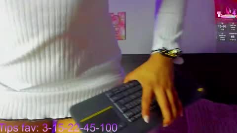 martina mIIler online show from October 8, 2025, 12:47 pm