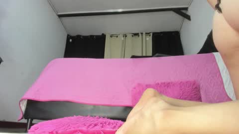 Snapshot of martinaclark chatting on February 12, 2026, 3:56 am Martina online show from February 12, 2026, 3:56 am