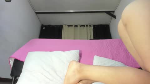 Snapshot of martinaclark chatting on March 9, 2026, 5:22 am Martina online show from March 9, 2026, 5:22 am