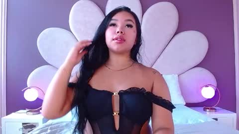 Snapshot of martinagarcia__ chatting on May 6, 2026, 7:19 pm Martina Garcia online show from May 6, 2026, 7:19 pm