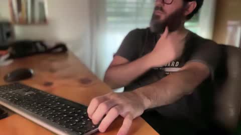 Snapshot of martincito22xl chatting on February 10, 2025, 9:15 pm Martincito online show from February 10, 2025, 9:15 pm