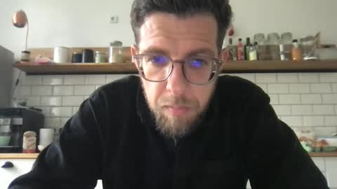 martinmagic467657 online show from April 16, 2026, 7:42 am