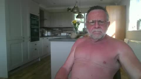 Snapshot of martinrgbxxxx chatting on May 26, 2026, 8:21 am martinrgbxxxx online show from May 26, 2026, 8:21 am