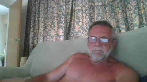 Snapshot of martinrgbxxxx chatting on July 13, 2026, 7:55 am martinrgbxxxx online show from July 13, 2026, 7:55 am