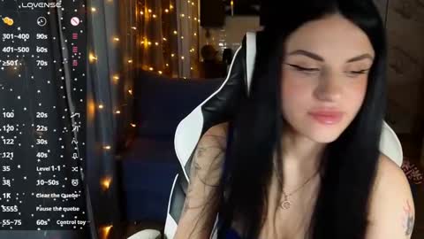 Snapshot of mary___moore chatting on December 18, 2024, 8:53 am Maria online show from December 18, 2024, 8:53 am