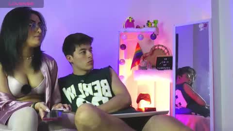 Snapshot of mary_and_andres chatting on September 18, 2025, 3:08 am Mary and Andrs online show from September 18, 2025, 3:08 am