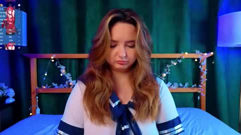 mary_broks online show from November 30, 2025, 7:01 am